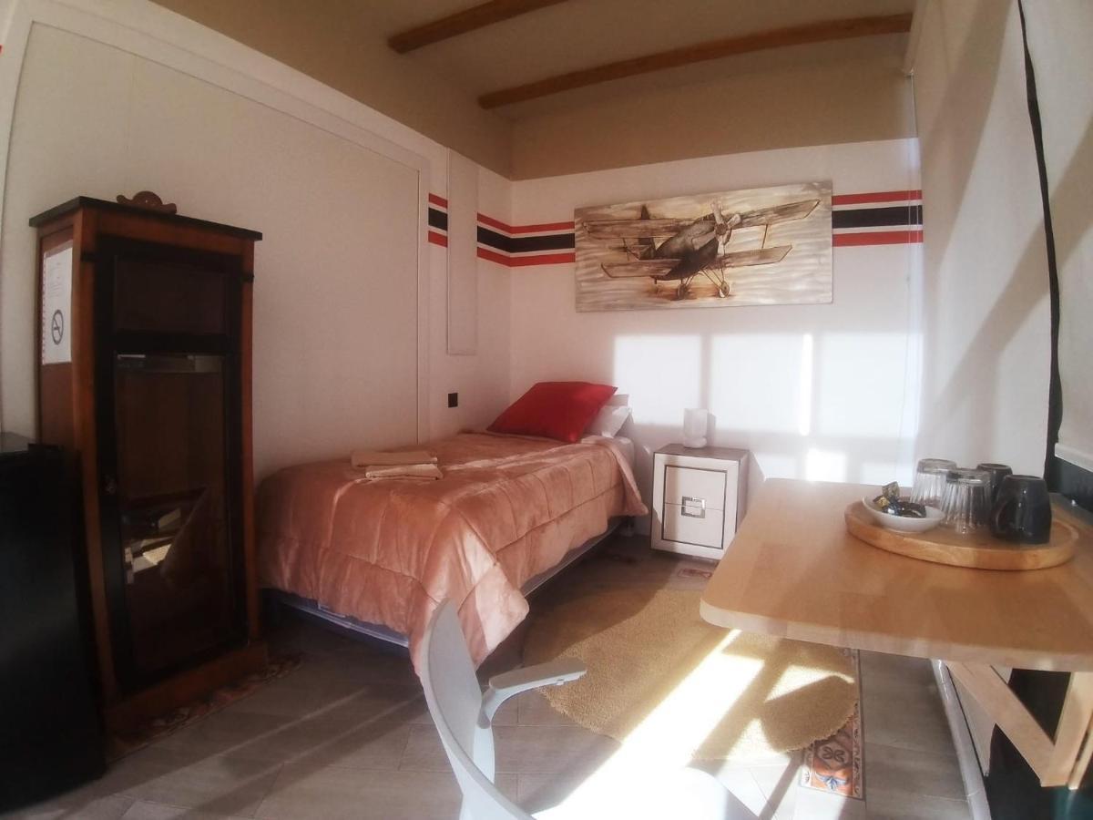 Tienda Linda Hotel Puebla de Vallbona Luaran gambar